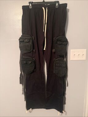 MNML Strapped Twill Black Cargo Pants